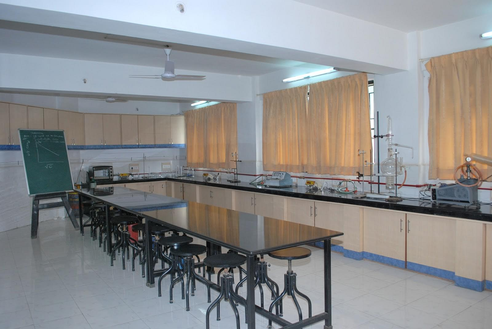 Abeda Inamdar Senior College Pune Images Photos Videos Gallery 