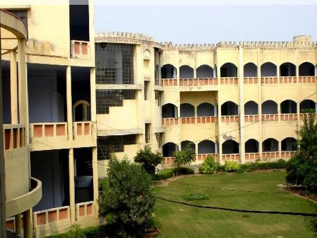 Agra College Ranking Courses Fees Admission Placements